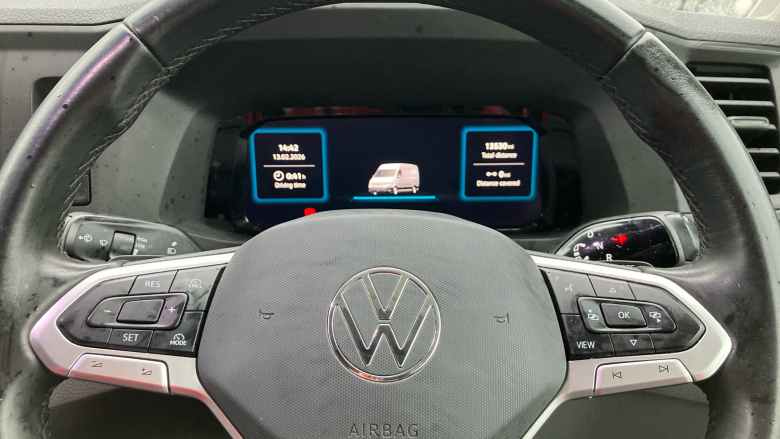 Volkswagen Crafter Cr35 Mwb Diesel 2.0 TDI 140PS Commerce Plus High Roof Van Auto